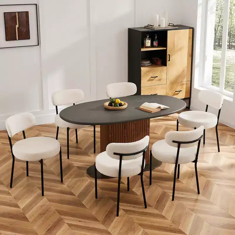 Chaise de salle à manger ronde capitonnée en fausse fourrure avec cadre en acier