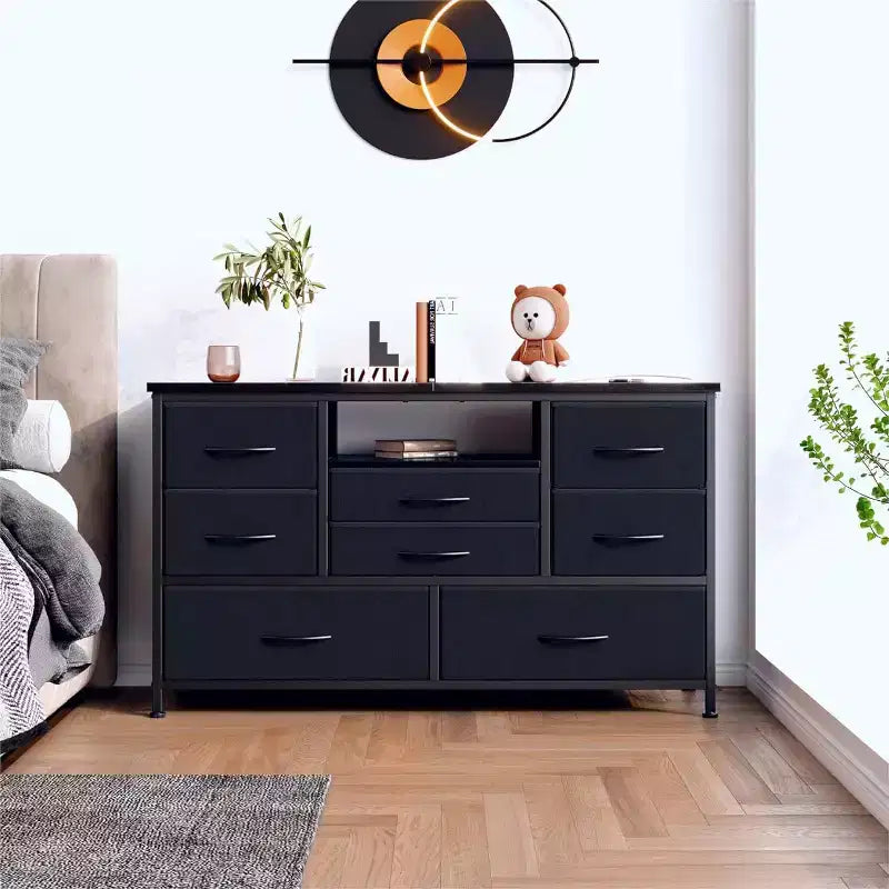Meuble TV de 47,4 po avec prise de courant pour téléviseur de 55 po, commode de rangement à 8 tiroirs pour chambre à coucher, table console avec plateau en bois et 22 modes d'éclairage