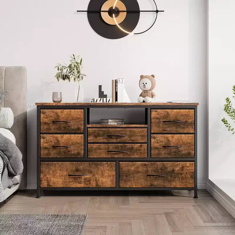 Meuble TV de 47,4 po avec prise de courant pour téléviseur de 55 po, commode de rangement à 8 tiroirs pour chambre à coucher, table console avec plateau en bois et 22 modes d'éclairage